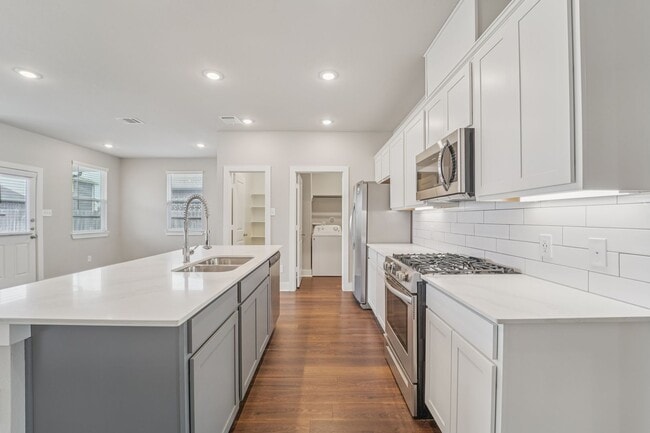 The Maple – Single-Story Sophistication with Room to Live - The Maple – Single-Story Sophistication with Room to Live House