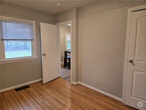 Building Photo - 1067 Long Pond Rd