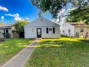 Building Photo - 2023 Ravenswood Dr