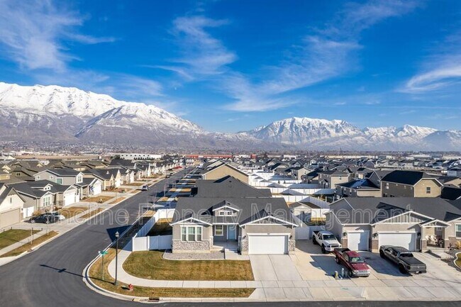 Building Photo - 362 N Maple Shade Ln