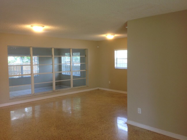 Building Photo - 9560 Caribbean Blvd