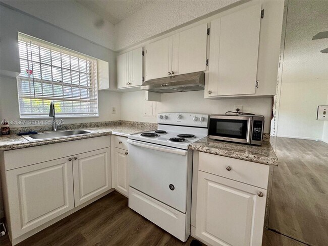 Foto del edificio - 1755 NE 116th Rd