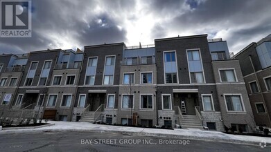 Building Photo - 100 Honeycrisp Cres