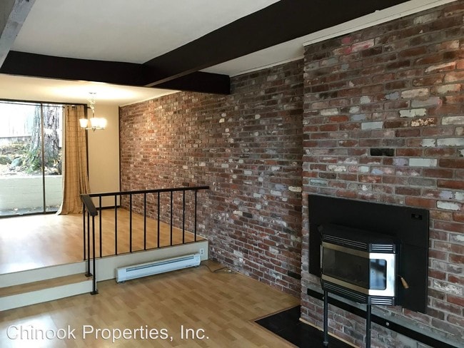 Building Photo - 3444 Willamette St