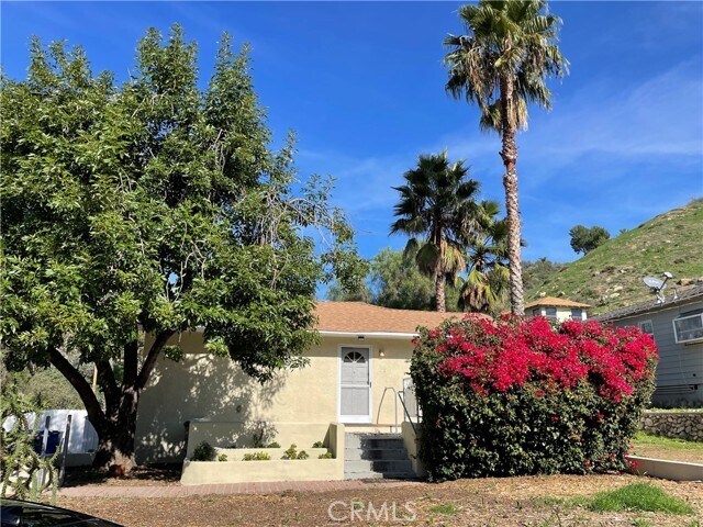 Foto principal - 11180 Tujunga Canyon Blvd