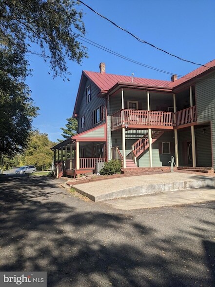 Photo - 9014 Sudley Rd House