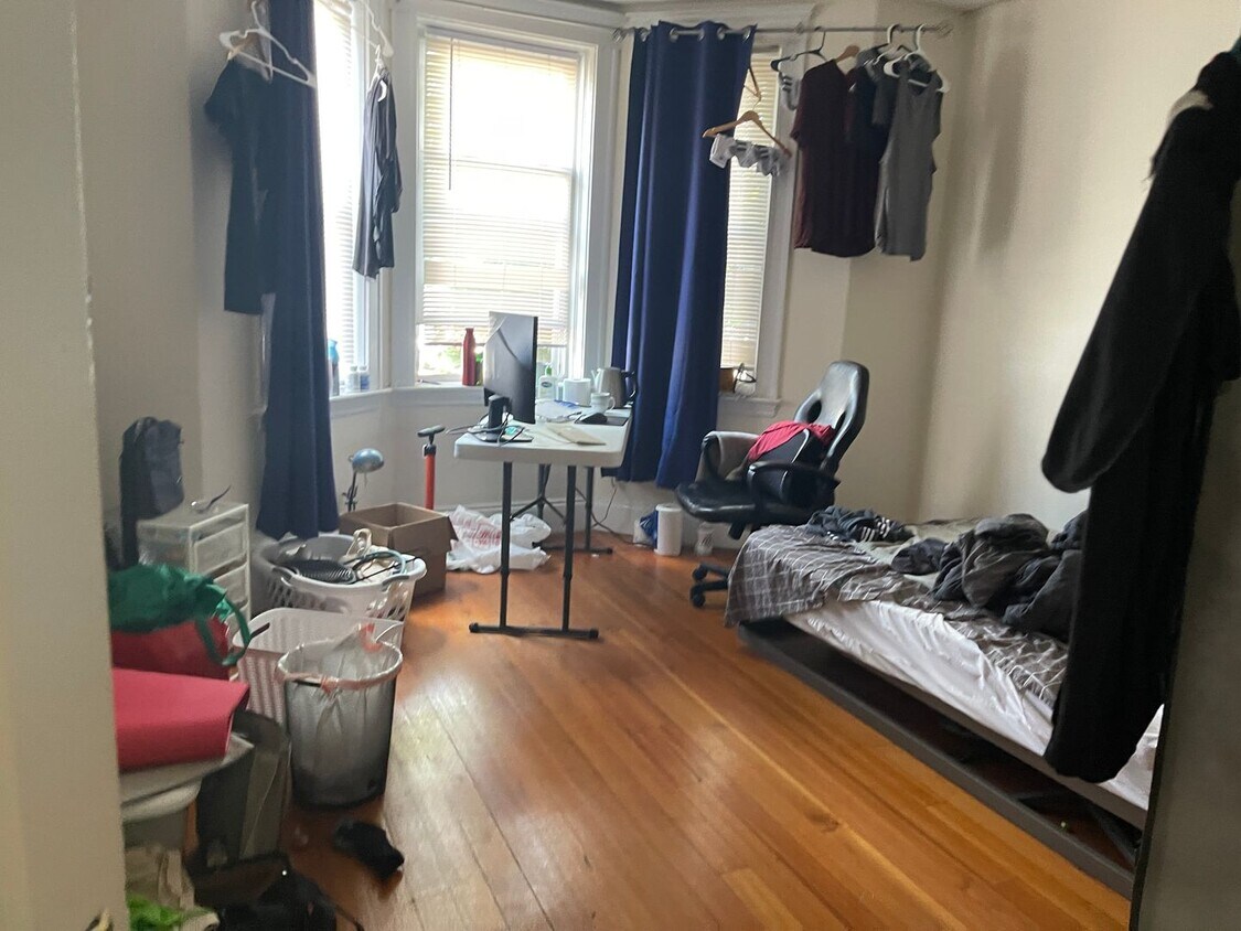 Foto principal - 3 Bed split with Heat and Hot water Inc FR...