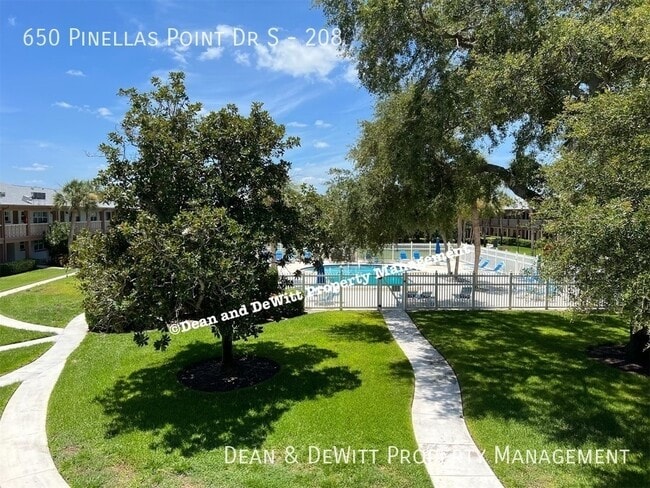 Building Photo - 1 Bed/1 Bath - Unit 212
