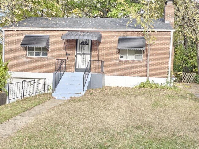 Building Photo - 1911 Mora Ln
