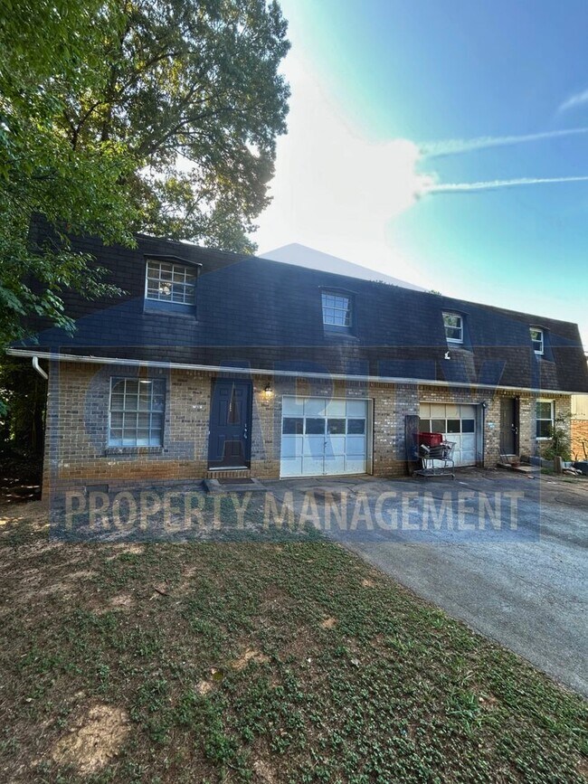 Foto del edificio - 3994 Harbor Hills Rd