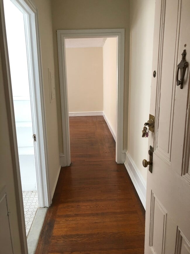 Entrance - 2124 Walnut St