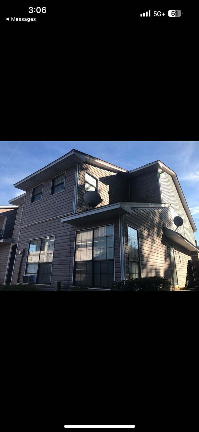 Building Photo - 4111 Pines Rd