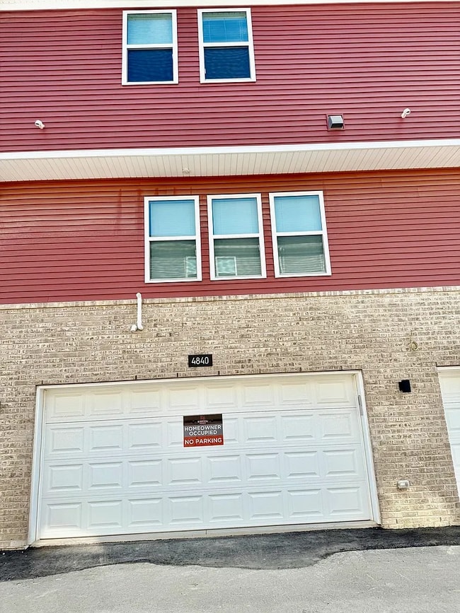 Building Photo - 4840 Ludlow Ln