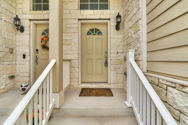 Foto del edificio - 13600 Breton Ridge St