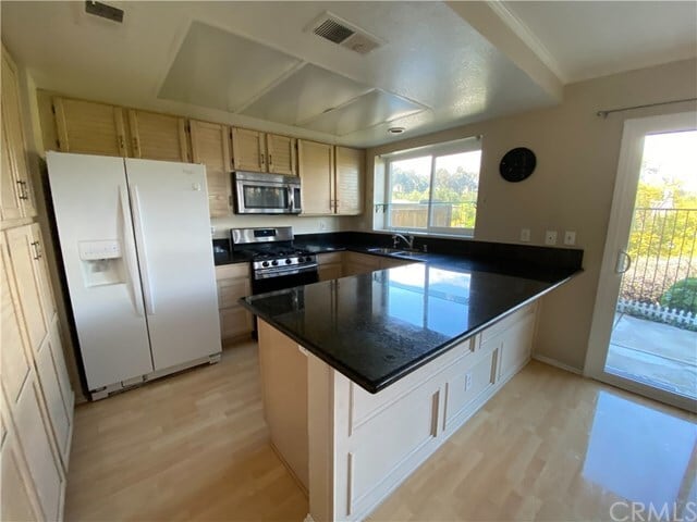 Building Photo - 3258 Hilltop Dr
