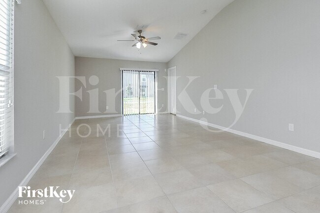 Foto del edificio - 5045 Brickwood Rise Dr