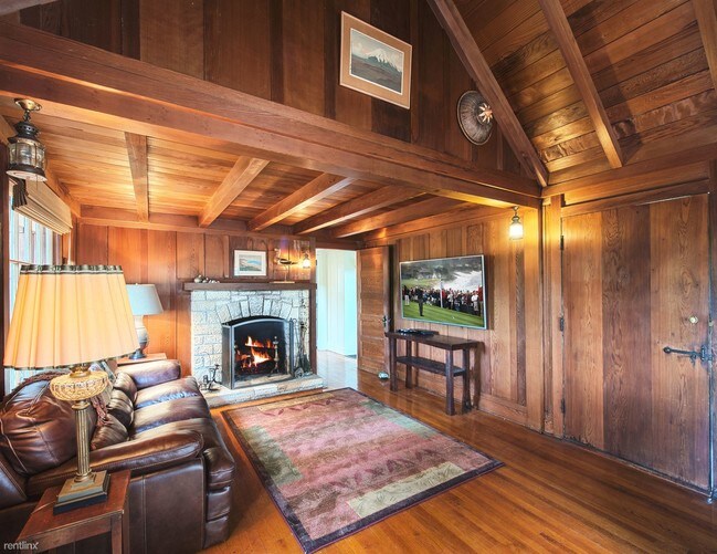 Building Photo - 3 br, 2.5 bath House - 3722 Gate House by-...