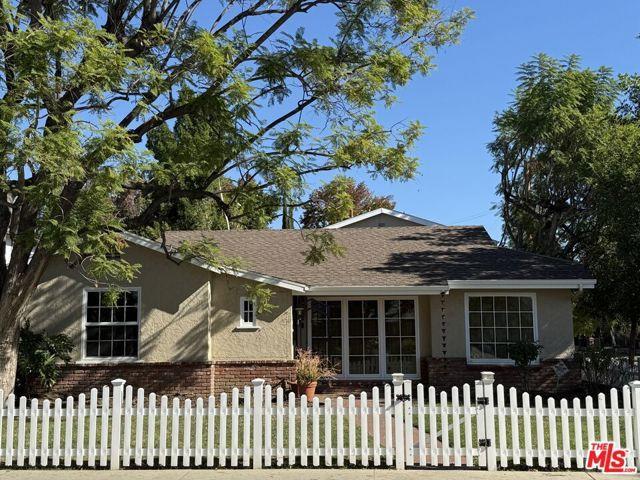 Foto principal - 5500 Colbath Ave