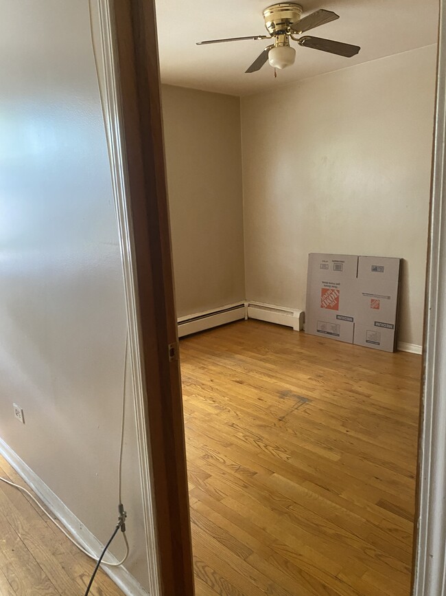 Building Photo - 7321 S Ridgeland Ave