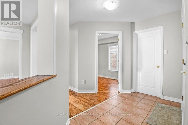 Building Photo - 15 Fanterra Way