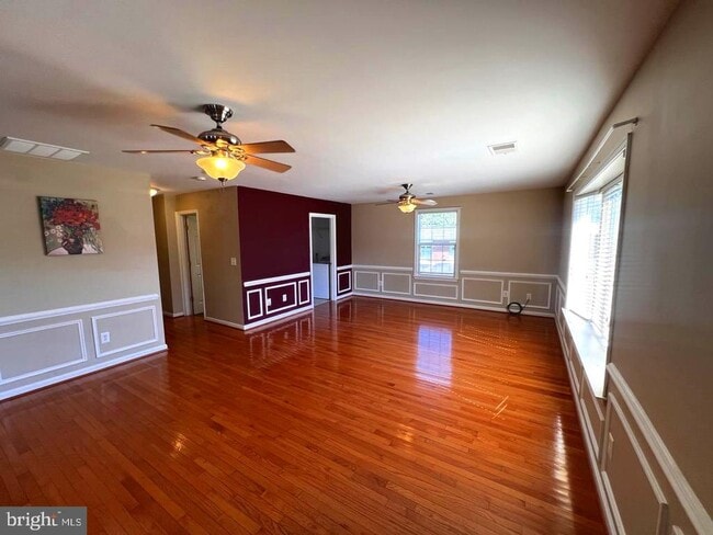 Building Photo - 42802 Higgs Ln