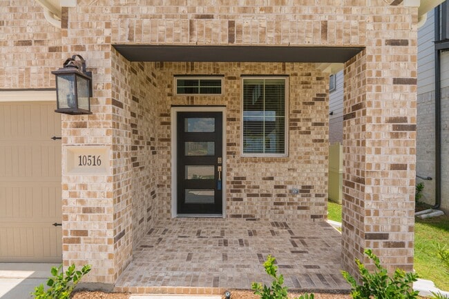 Building Photo - 10516 Wild Rice