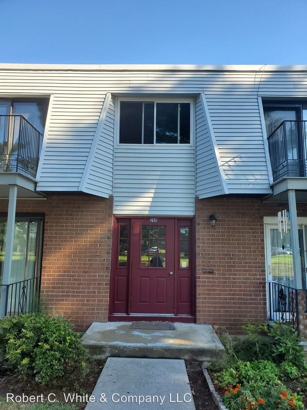 2 br, 1 bath House 260 Richard Street Apt 3 House Rental in