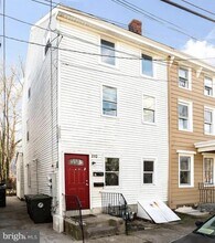 Building Photo - 212 Jones Ave