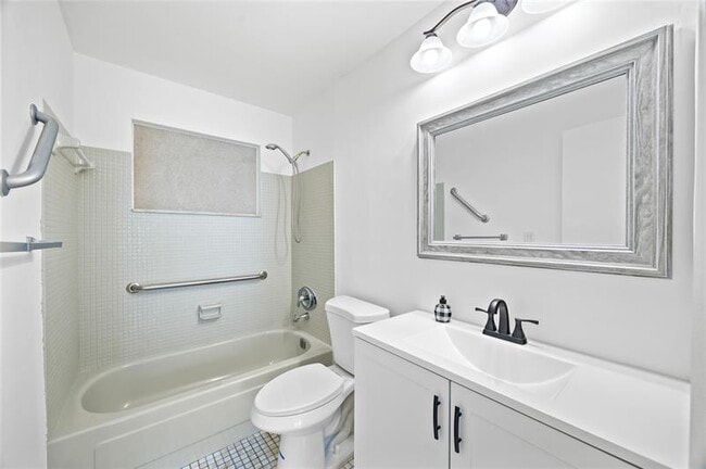 Building Photo - 2920 NW 2nd Ave