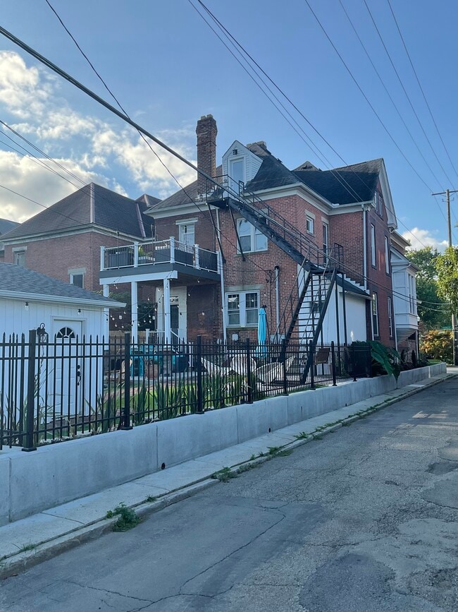 1064 Franklin Ave, Columbus, OH 43205 House Rental in Columbus, OH