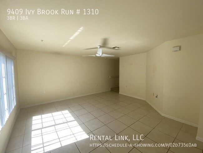 Foto del edificio - 9409 Ivy Brook Run