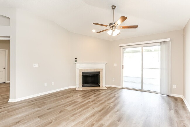 Building Photo - 1725 Saw Lake Drive