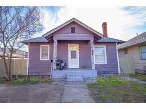 Building Photo - 4115 S Presa