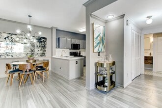 Building Photo - 2111 Welch St