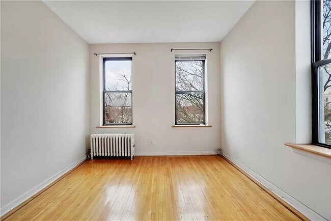 Foto del edificio - 460 Ovington Ave