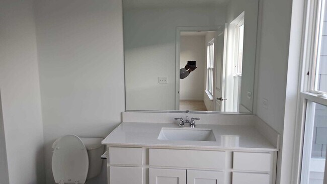 Building Photo - 525 Wolverine Dr