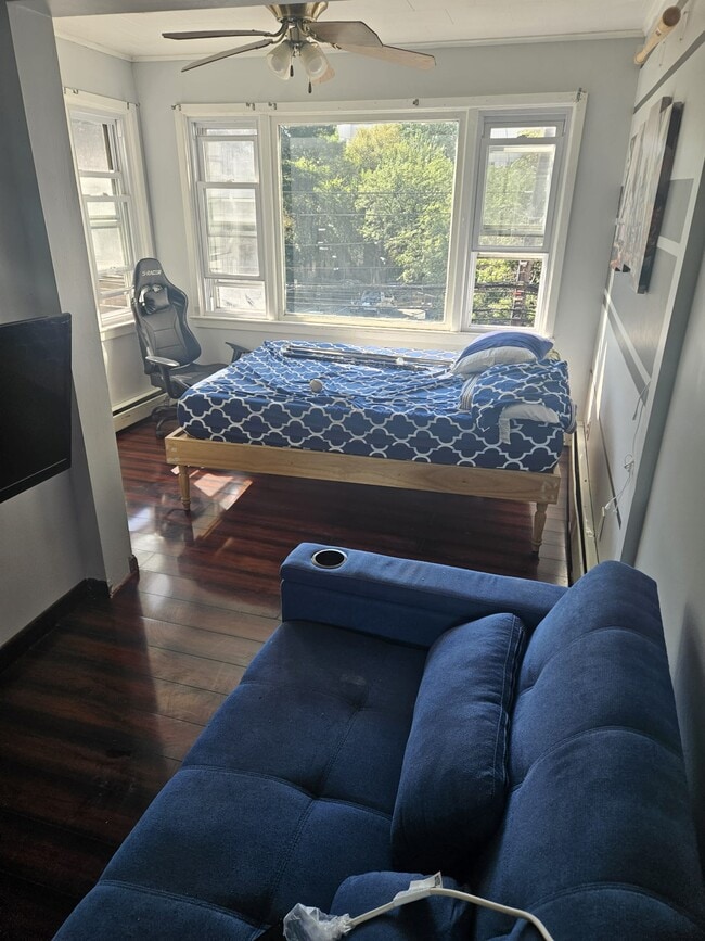 3rd bedroom - 4916 Park Ave