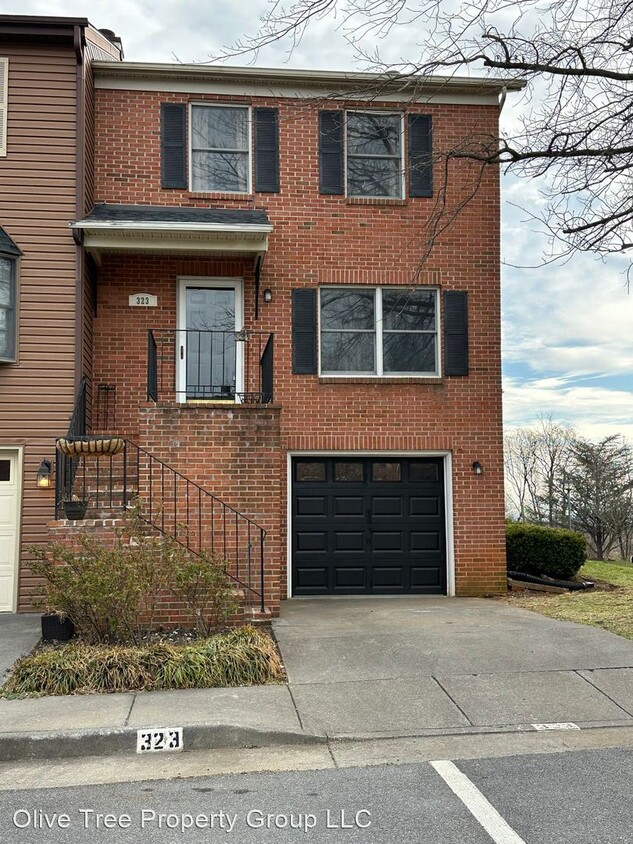 Primary Photo - 3 br, 3.5 bath House - 323 Tudor Drive