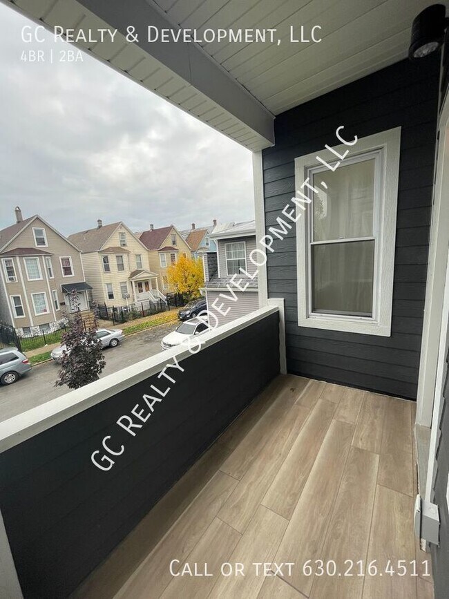 Building Photo - ***AVONDALE LOCATION / 4 BDRM + OFFICE / 2...
