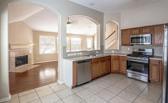 Foto del edificio - 1611 Trail Oaks Ct
