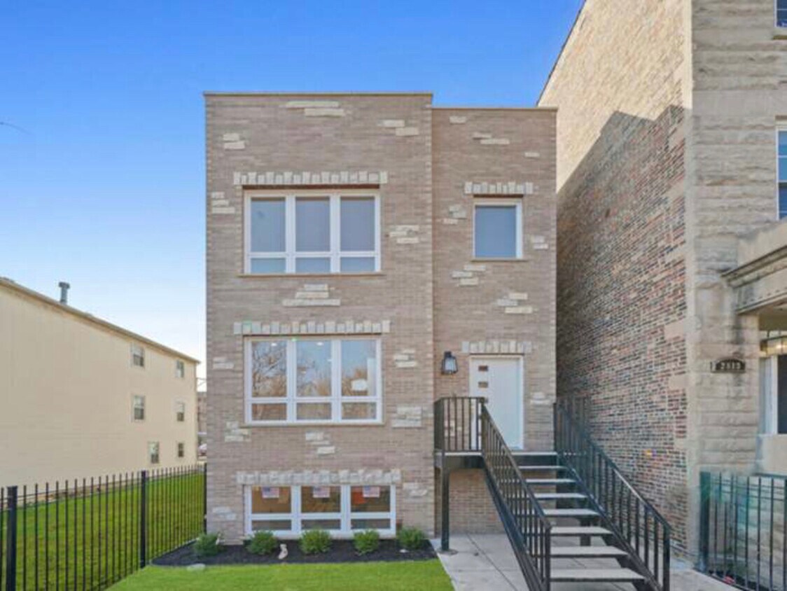 Foto principal - 2811 W Jackson Blvd