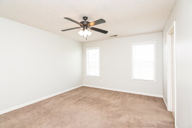 Foto del edificio - 1851 Timber Way N