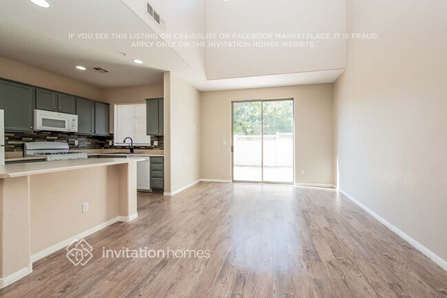 Foto del edificio - 727 Piercey Ct