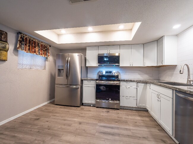 Foto del edificio - 4722 W Rose Ln