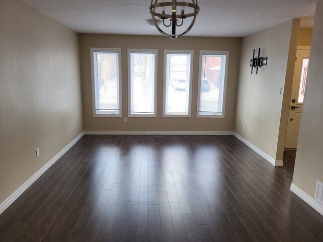 Salon - 163 General Dr