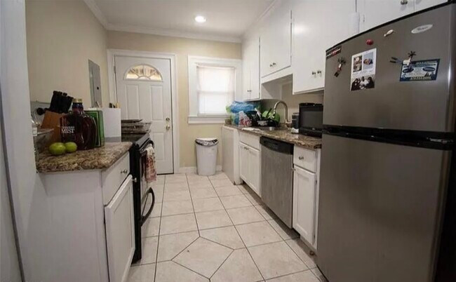 Foto del edificio - 607 Colonial Cir SE