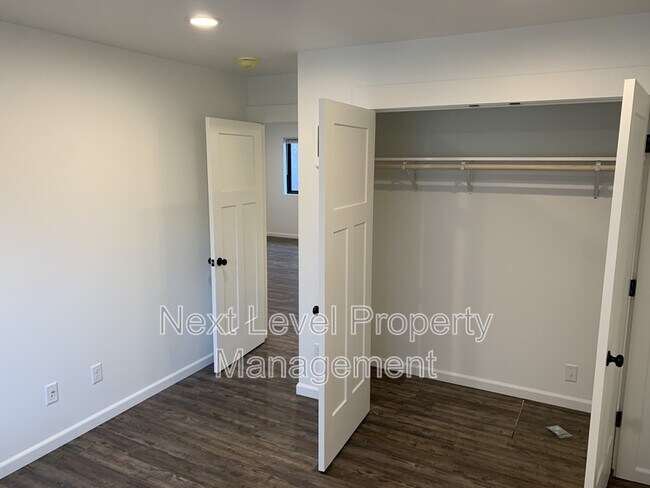 Foto del edificio - 1003 5th St E