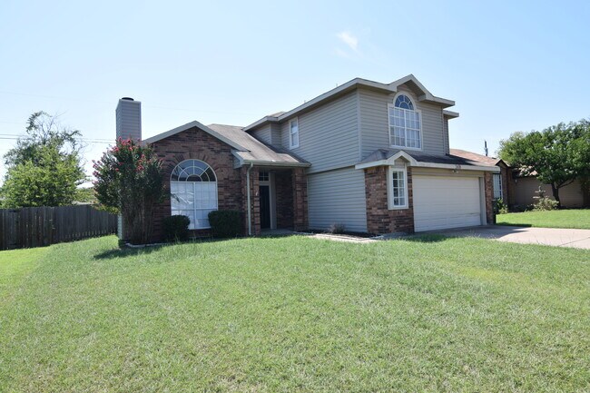 Foto del edificio - 2408 Bluebonnet Dr