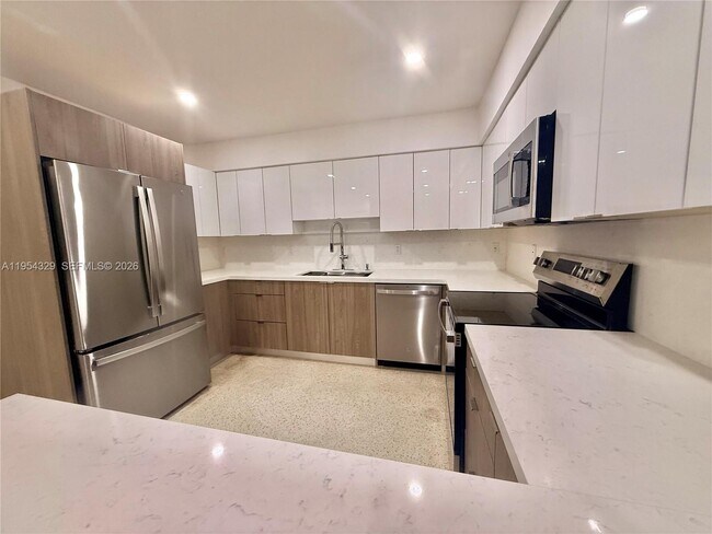 Foto del edificio - 3400 SW 17th St