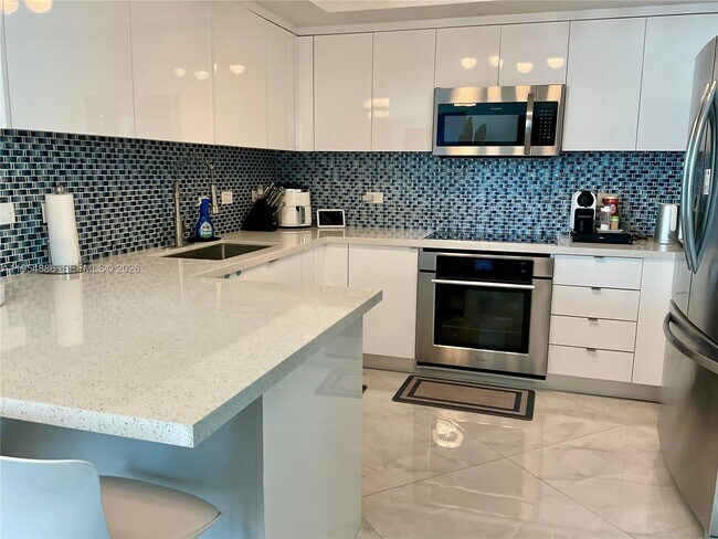 Foto del edificio - 140 S Dixie Hwy